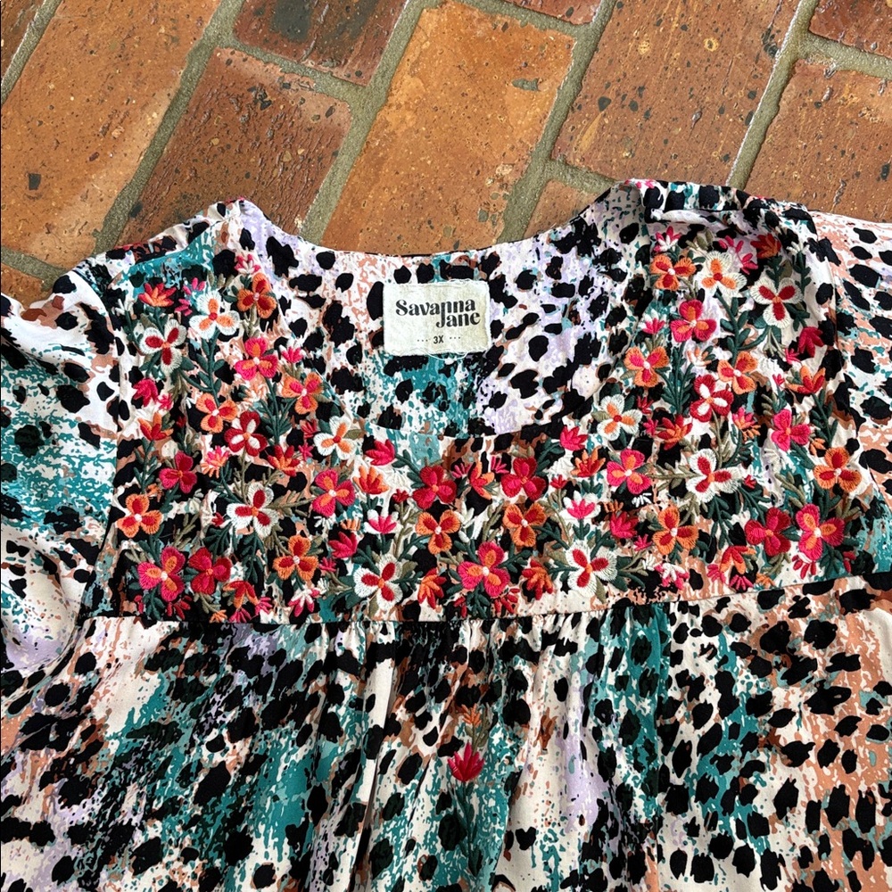 Savanna Janes animal print and embroidered yoke top size 3X - Picture 4 of 11